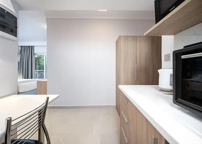 Poseidon Hotel&apartments 3*