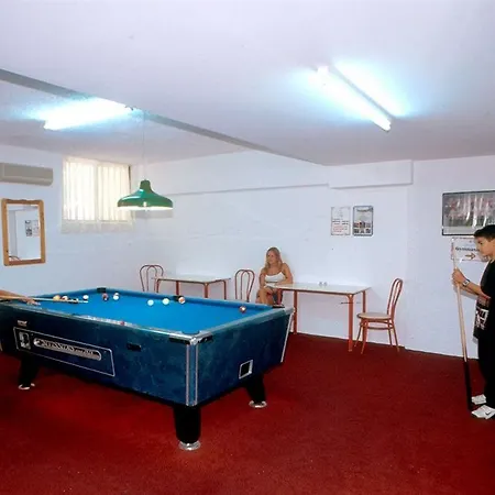 Poseidon Aparthotel 2*